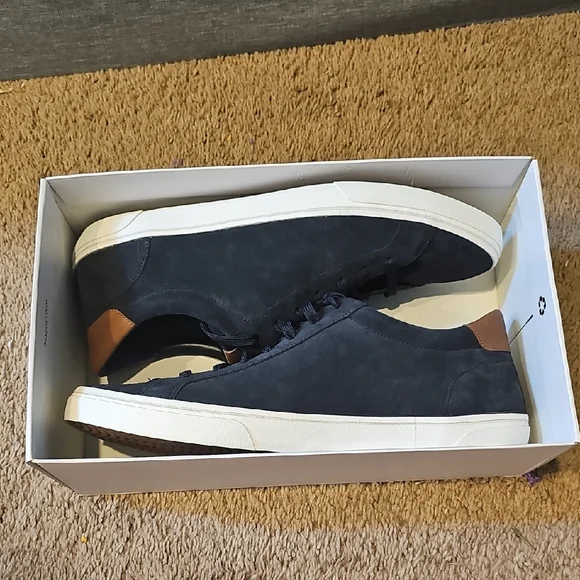 Vince Parker-B, Coastal MU Sneakers - Picture 8 of 8